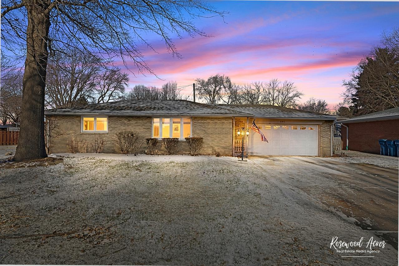 691 W River St., Bourbonnais, IL 60914