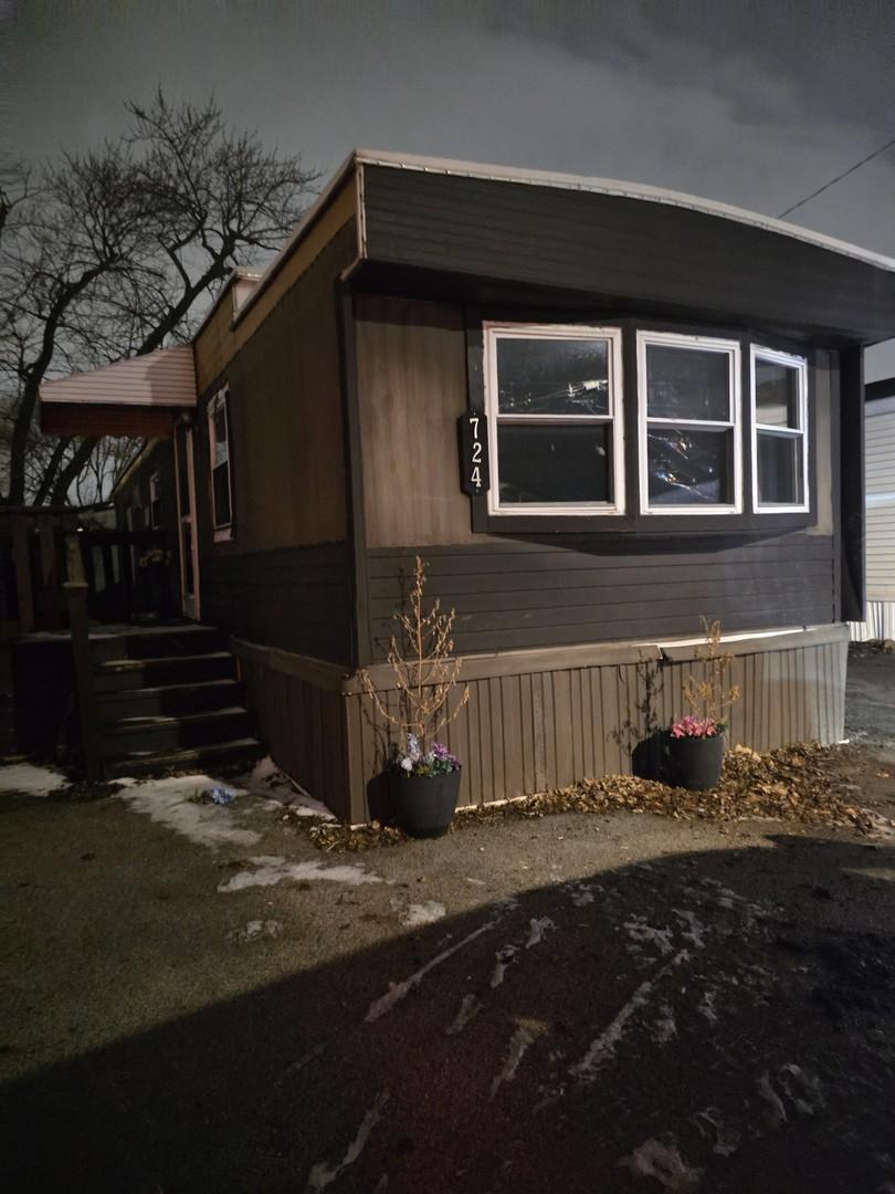 8800 Harlem Ave. #724, Bridgeview, IL 60455