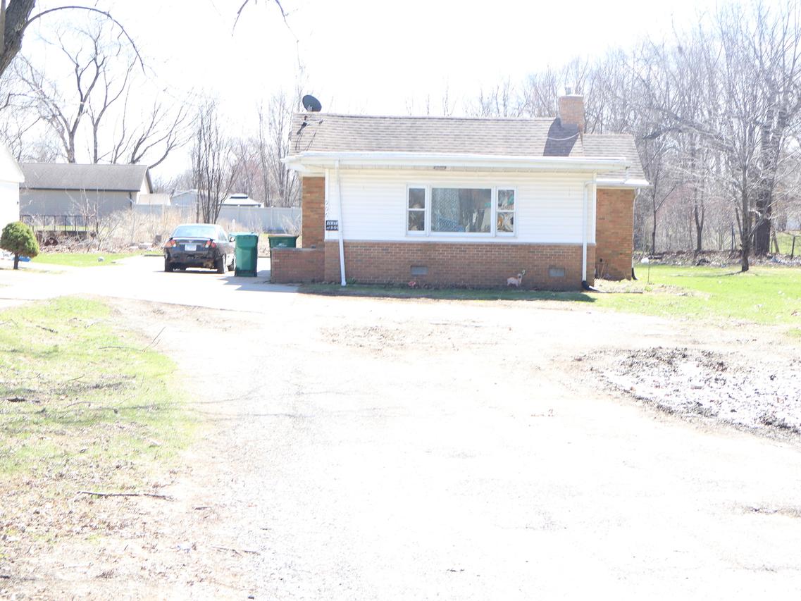 906 S Monroe St., Streator, IL 61364