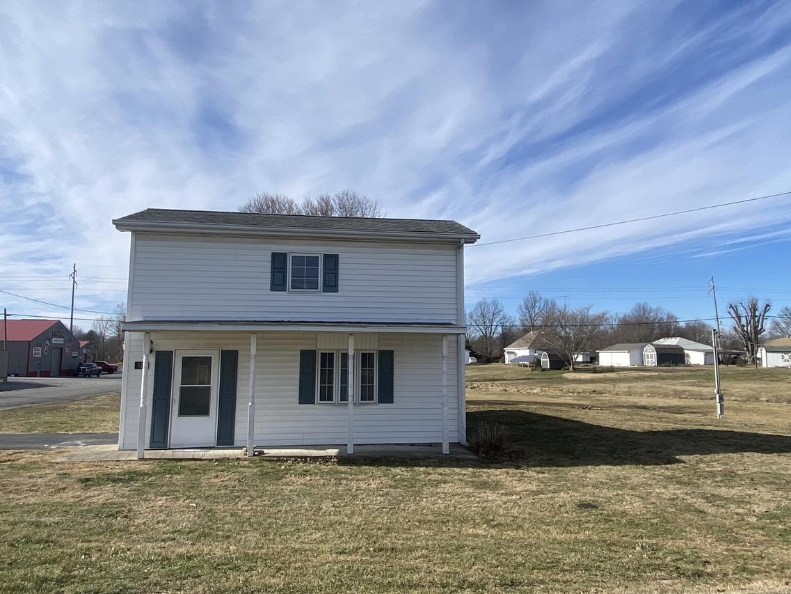 515 S Elm St., Sesser, IL 62884