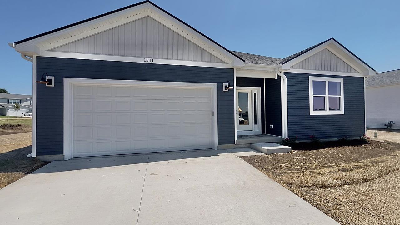 1511 6th St., Harvard, IL 60033