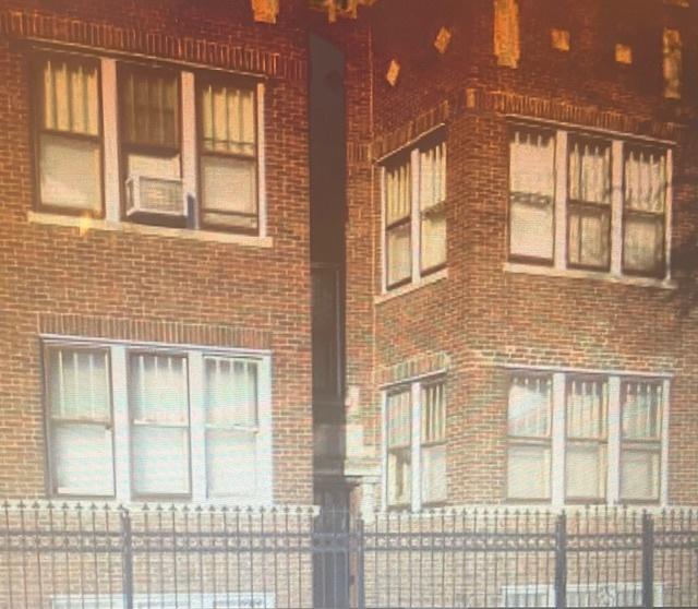 7914 S May St., Chicago, IL 60620