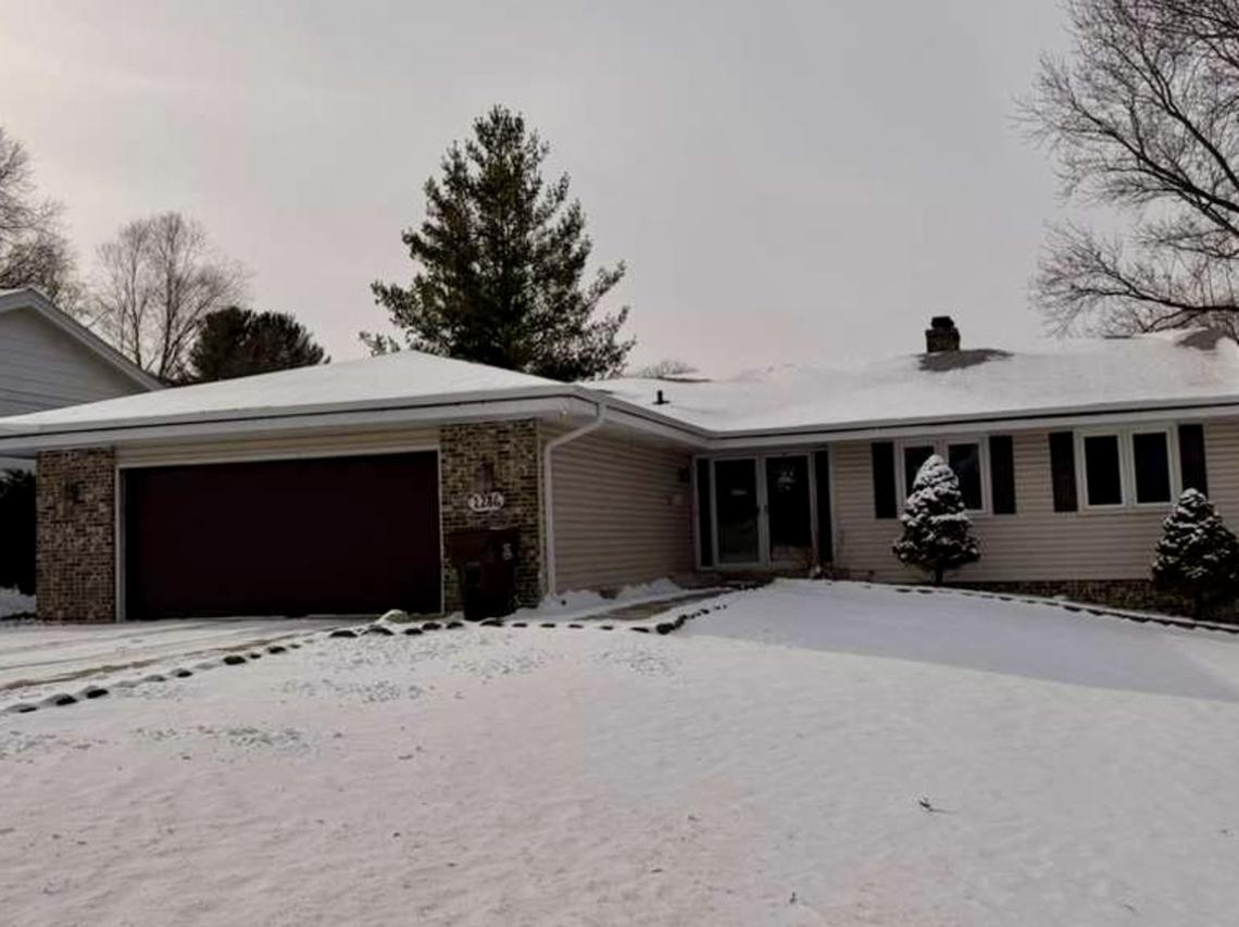 1286 Roxbury Rd., Rockford, IL 61107