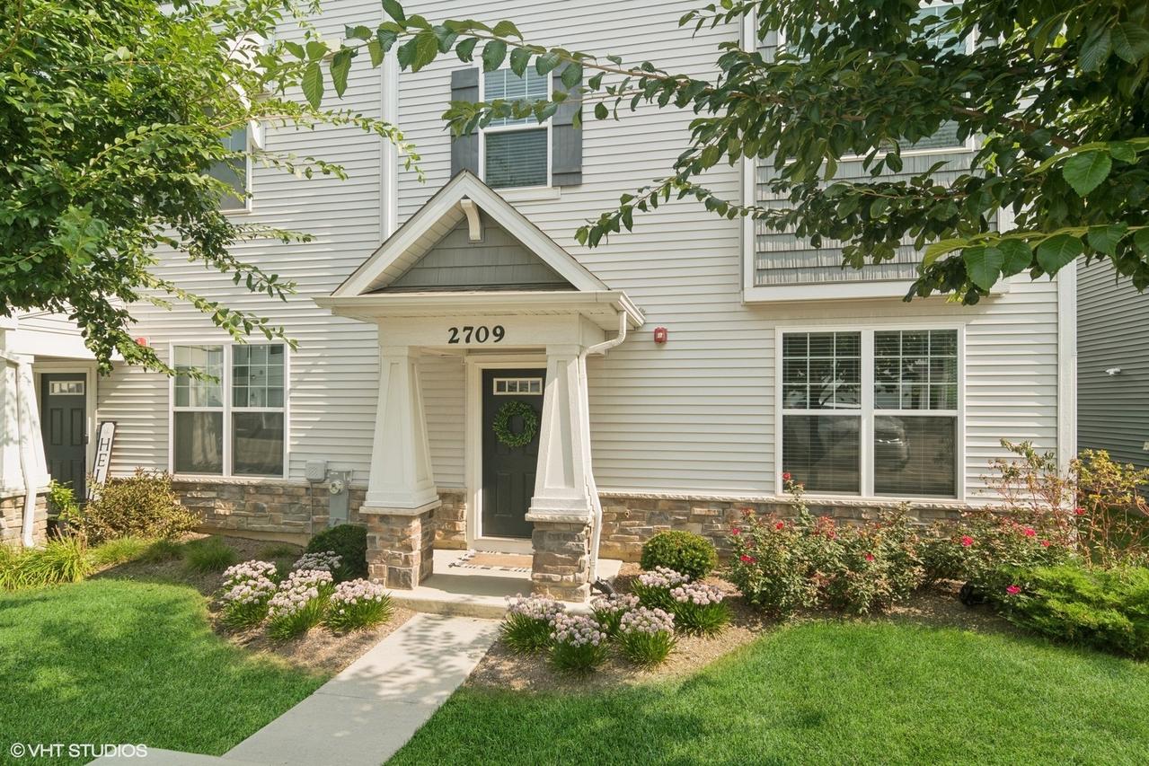 2709 Lily Ln., Rolling Meadows, IL 60008