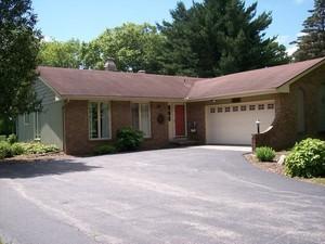 1550 Fairside Dr., Sandwich, IL 60548