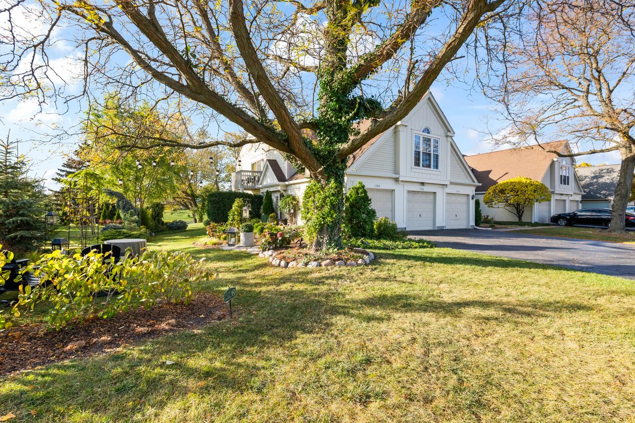 1376 Longacre Ln., Wheeling, IL 60090