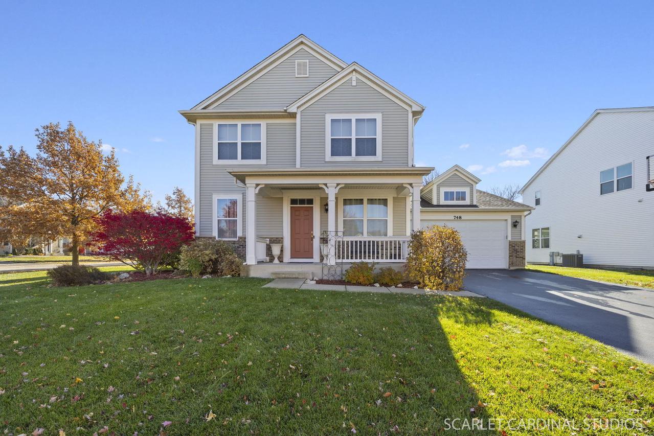 748 Versailles Pkwy., Oswego, IL 60543