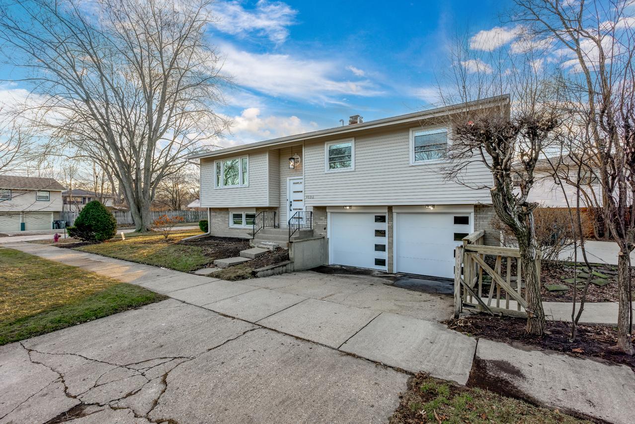 9132 Lincolnwood Dr., Evanston, IL 60203