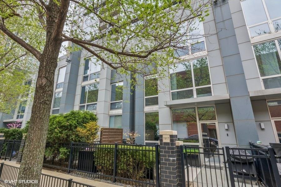 1917 S Calumet Ave., Chicago, IL 60616