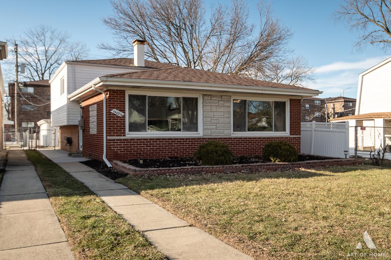 14024 S Saginaw Ave., Burnham, IL 60633