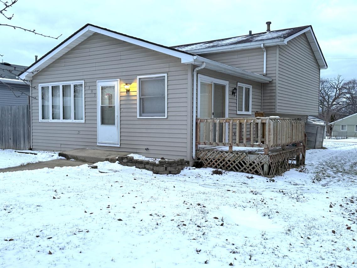 1703 Horeb Ave., Zion, IL 60099
