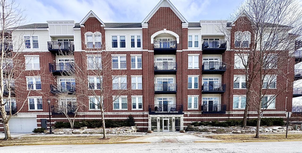 7753 Van Buren St. #401, Forest Park, IL 60130