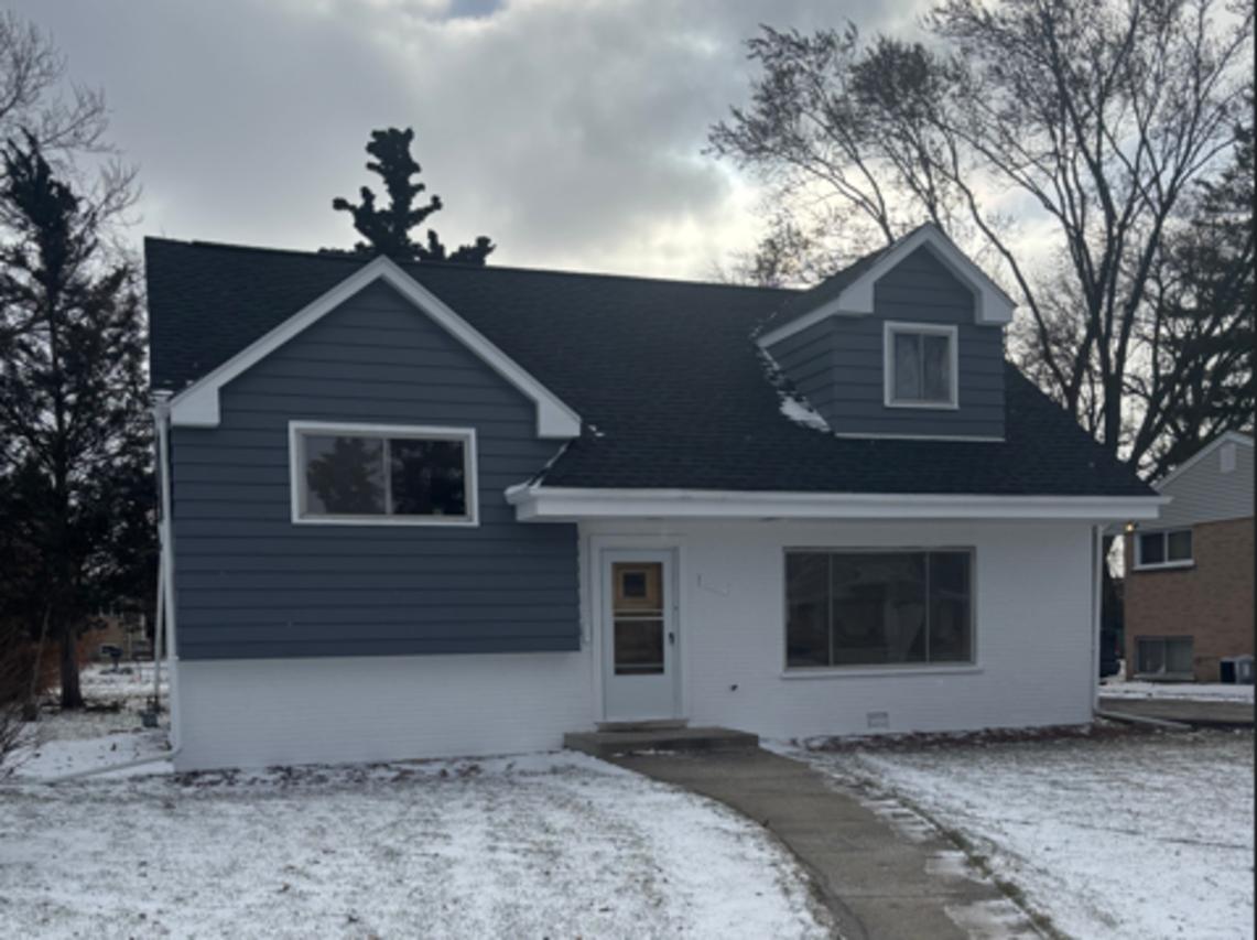 8425 W Carol St., Niles, IL 60714