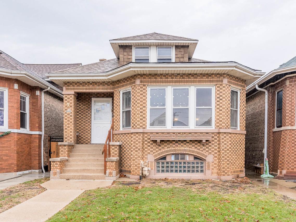5238 W Wolfram St., Chicago, IL 60641