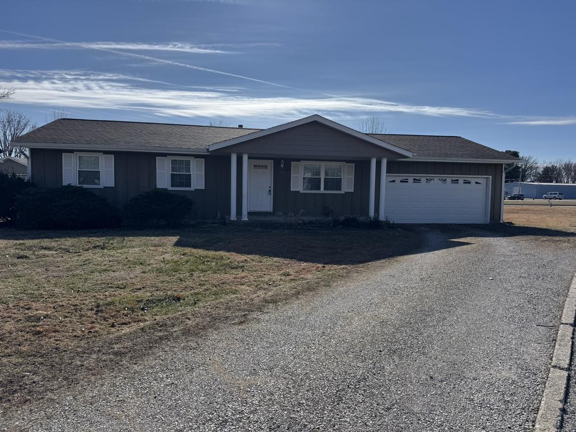 119 Salem Dr., Salem, IL 62881