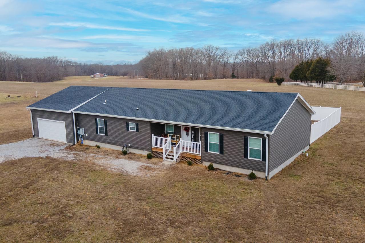 13310 E Idlewood Rd., Mt Vernon, IL 62864