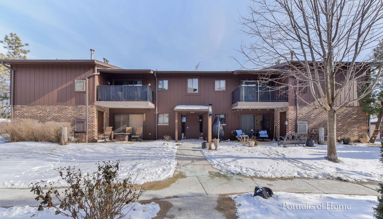 55 W 64th St. #204, Westmont, IL 60559