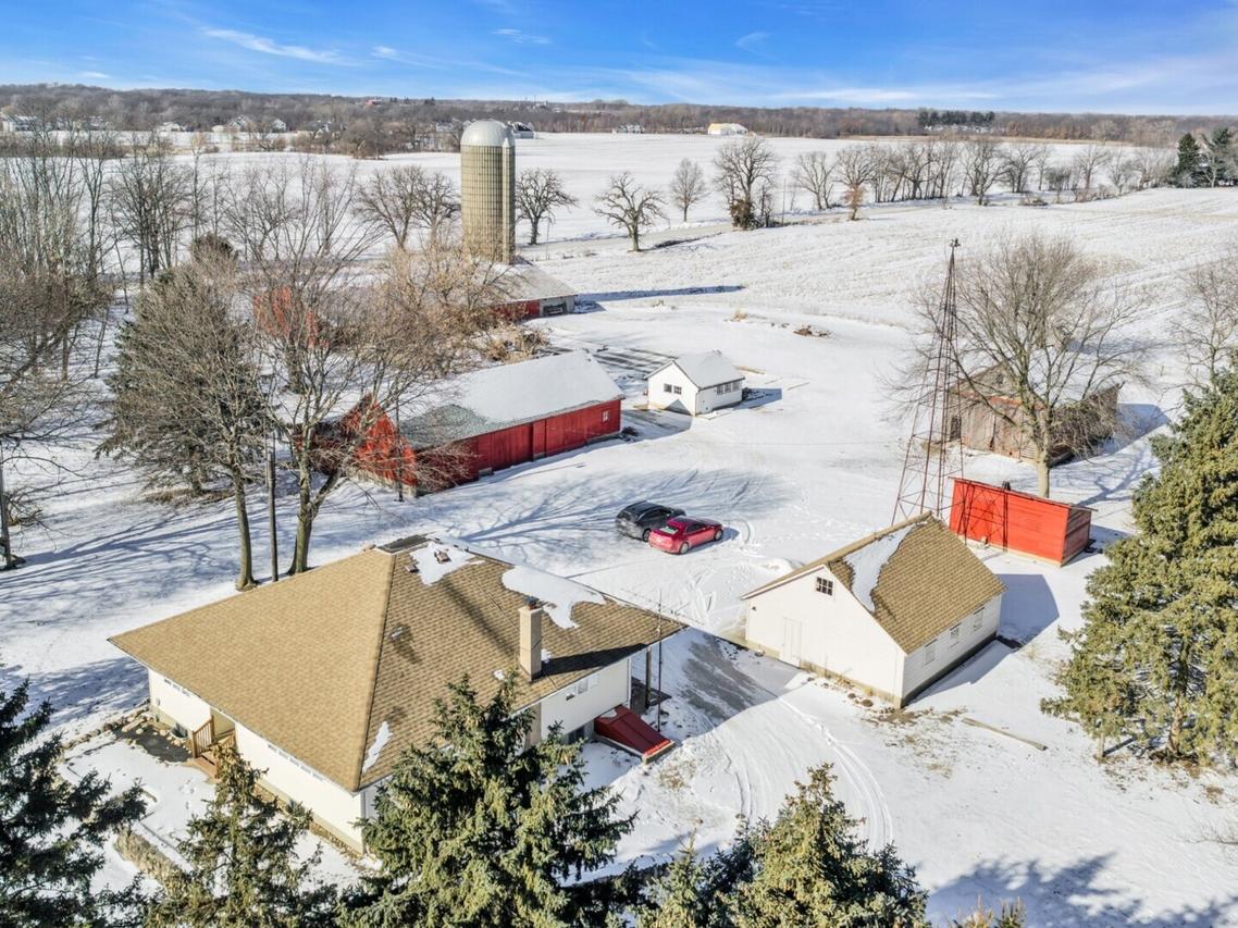 15218 Harmony Rd., Huntley, IL 60142