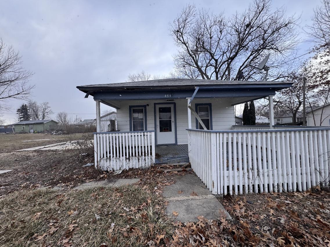 454 S 7th Ave., Canton, IL 61520