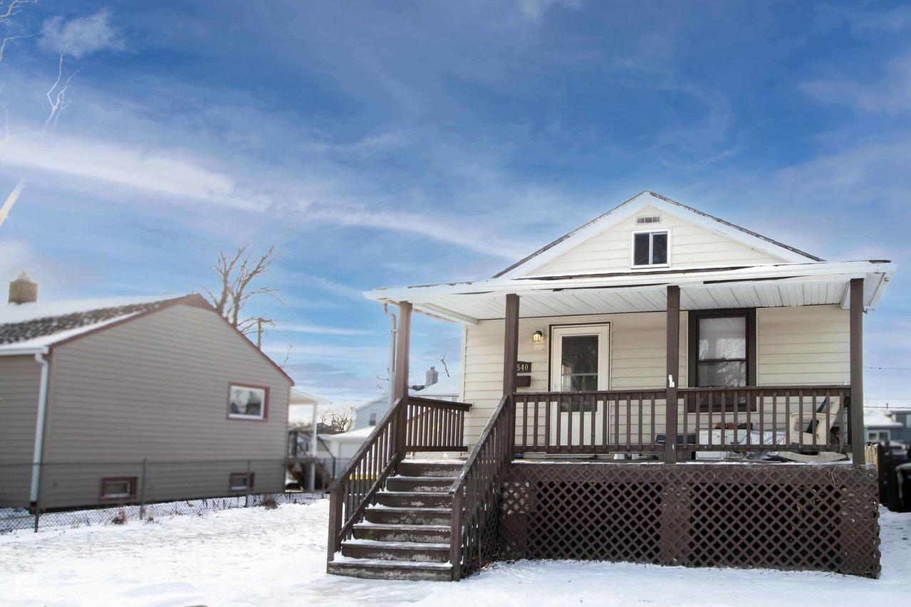 10540 Princess Ave., Chicago Ridge, IL 60415