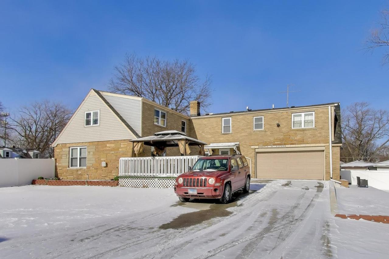 29 S Iowa Ave., Addison, IL 60101