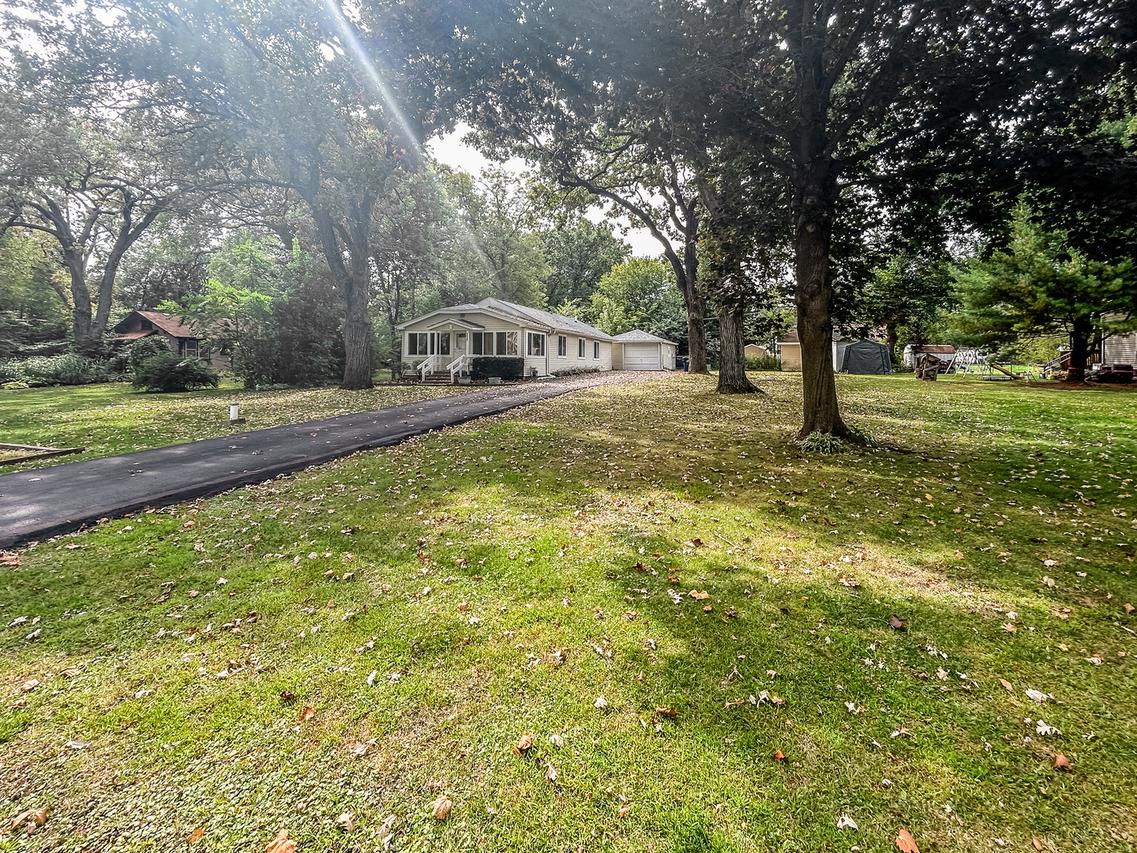 27692 N Oak St., Island Lake, IL 60042