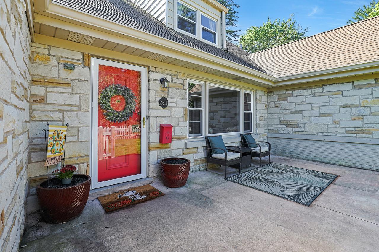 2611 Lake Ave., Wilmette, IL 60091