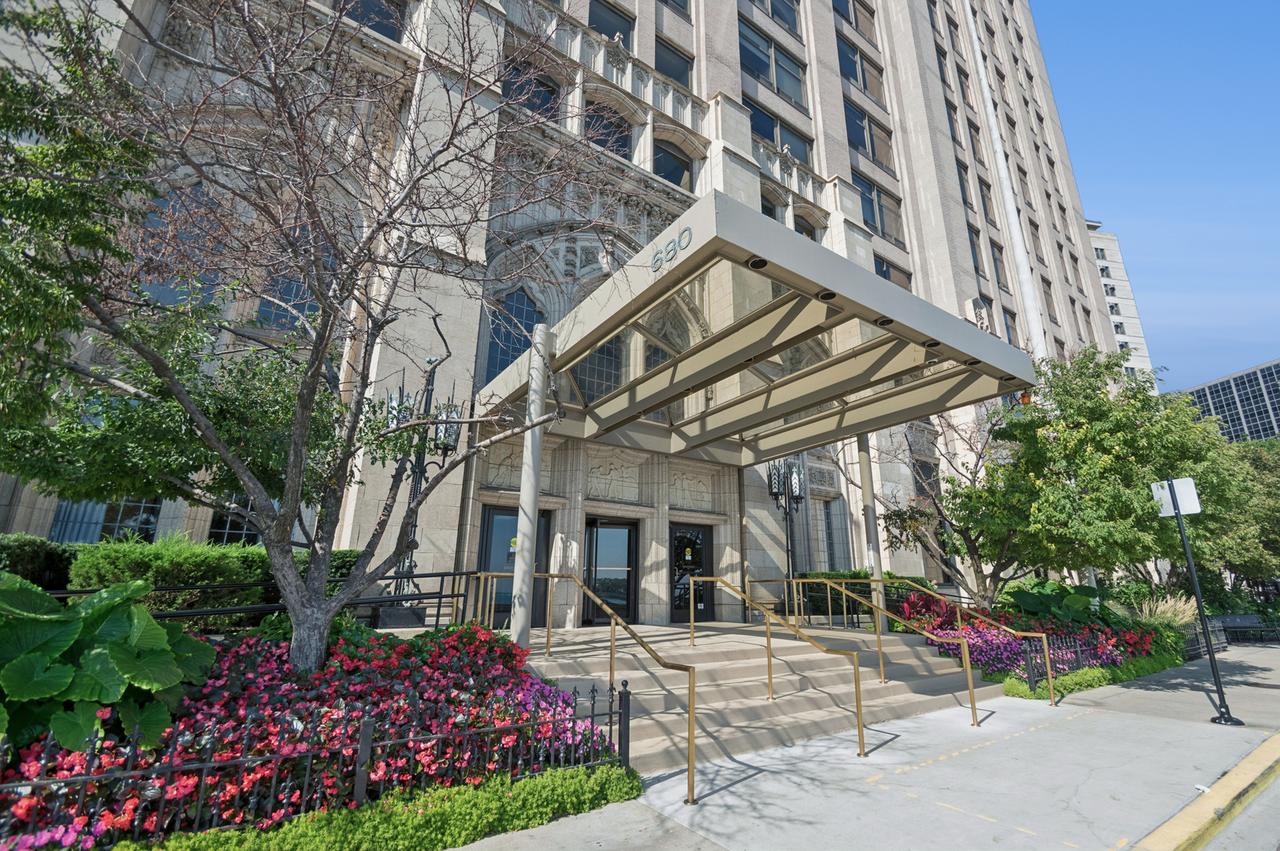 680 N Lake Shore Dr. #1219, Chicago, IL 60611