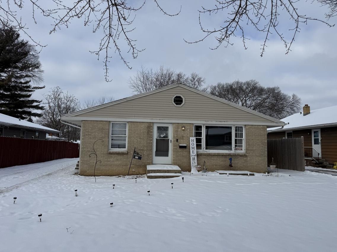 2111 23rd St., Rockford, IL 61108