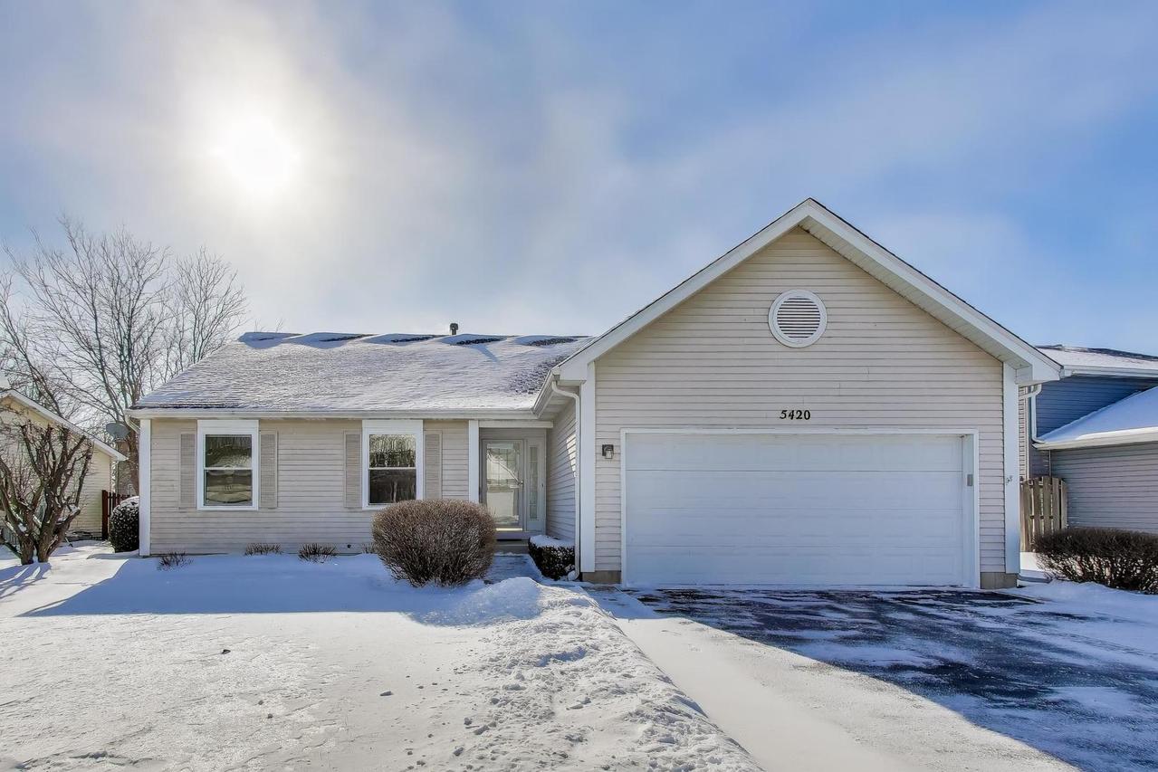 5420 Avalon Ln., Lake In The Hills, IL 60156