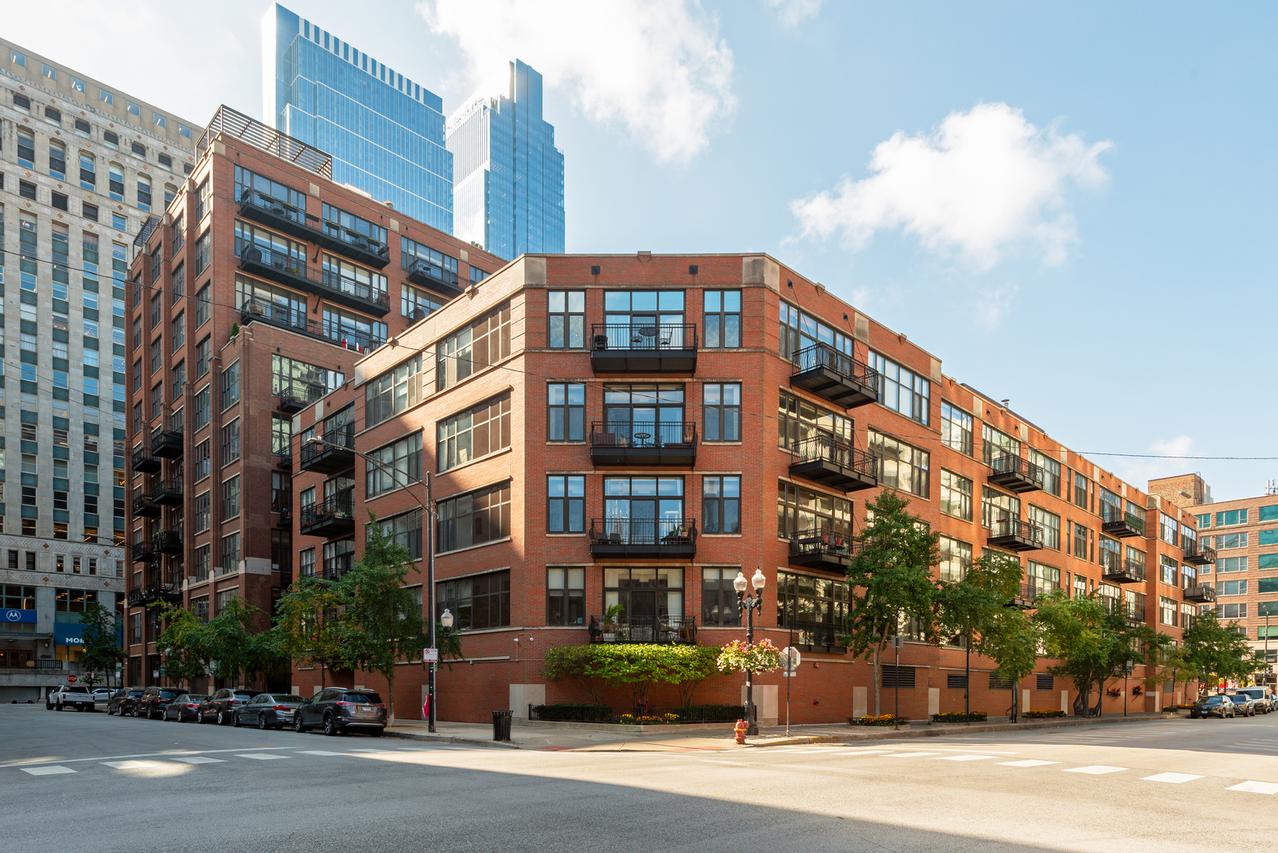 333 W Hubbard St. #801, Chicago, IL 60654