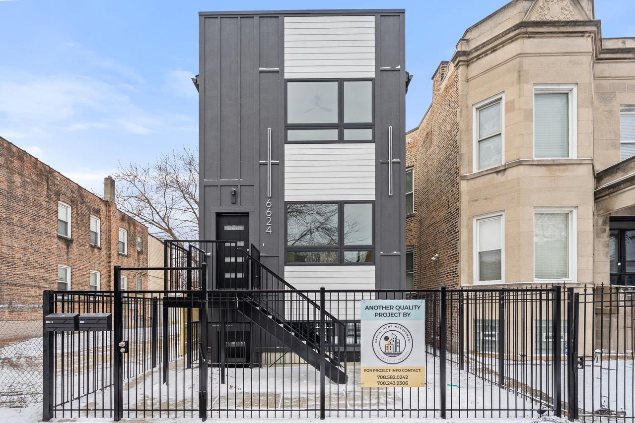 6624 S Champlain Ave., Chicago, IL 60637