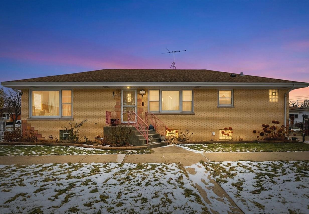 4724 N Ozark Ave., Norridge, IL 60706