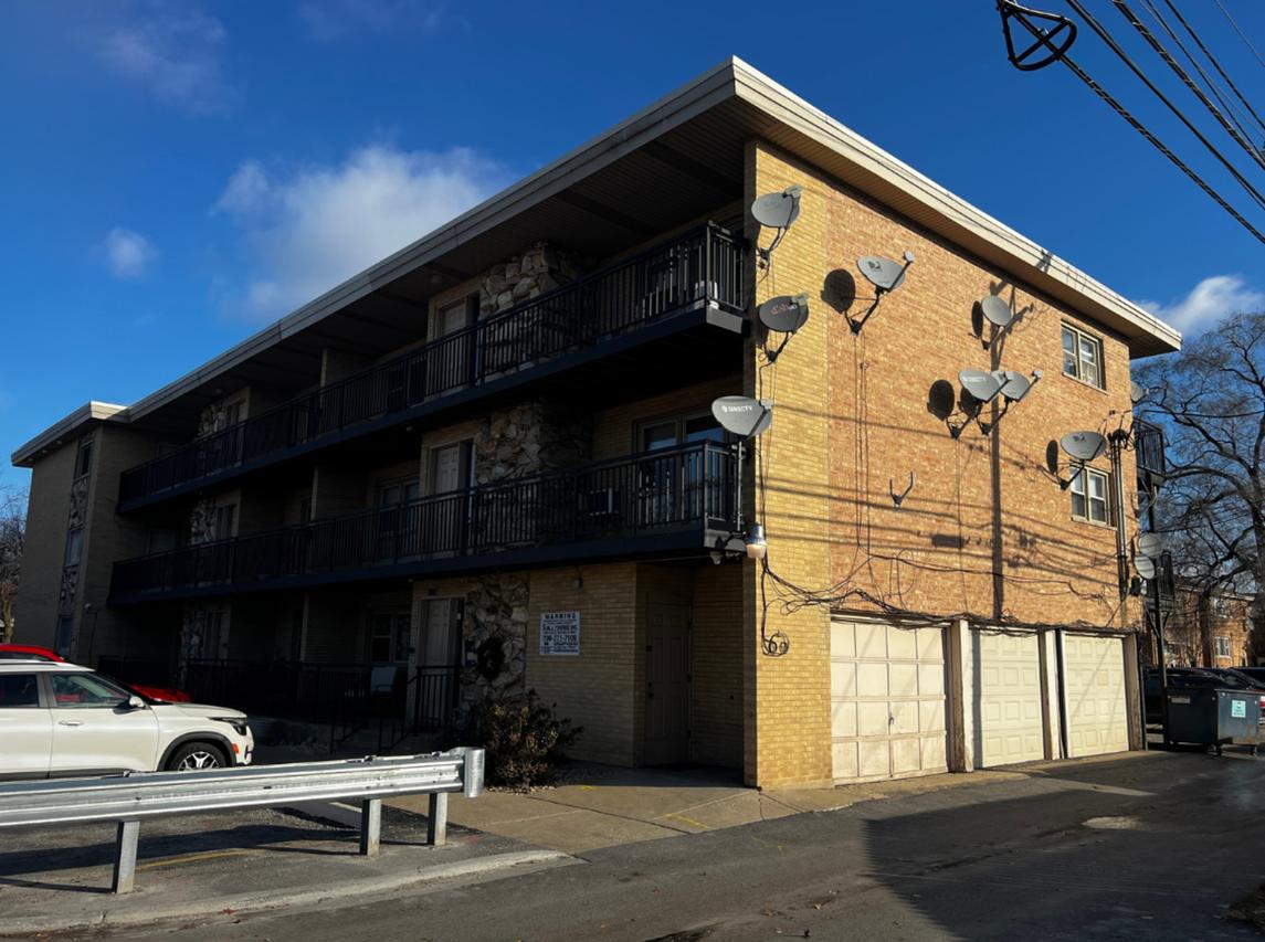 11903 Gregory St. #3, Blue Island, IL 60406