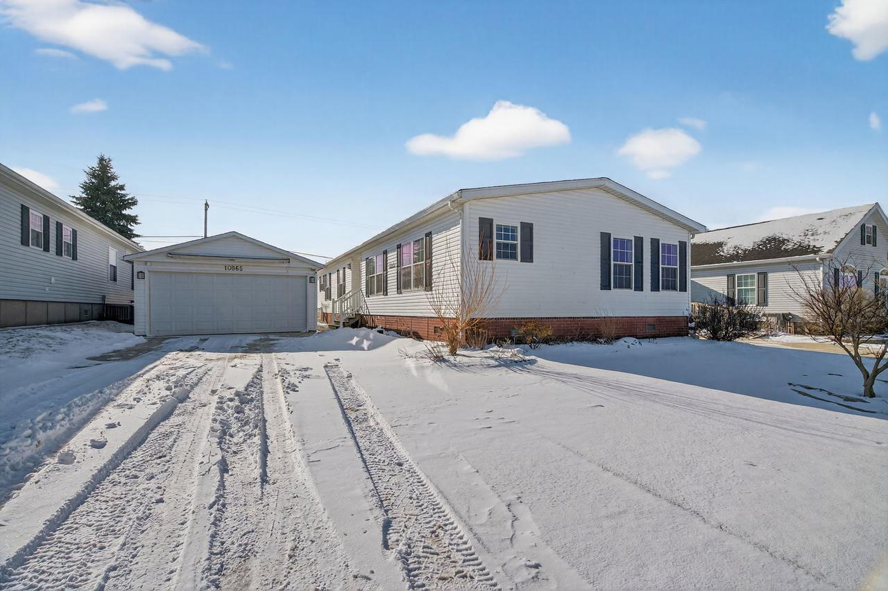 10865 Doral Dr., Frankfort, IL 60423