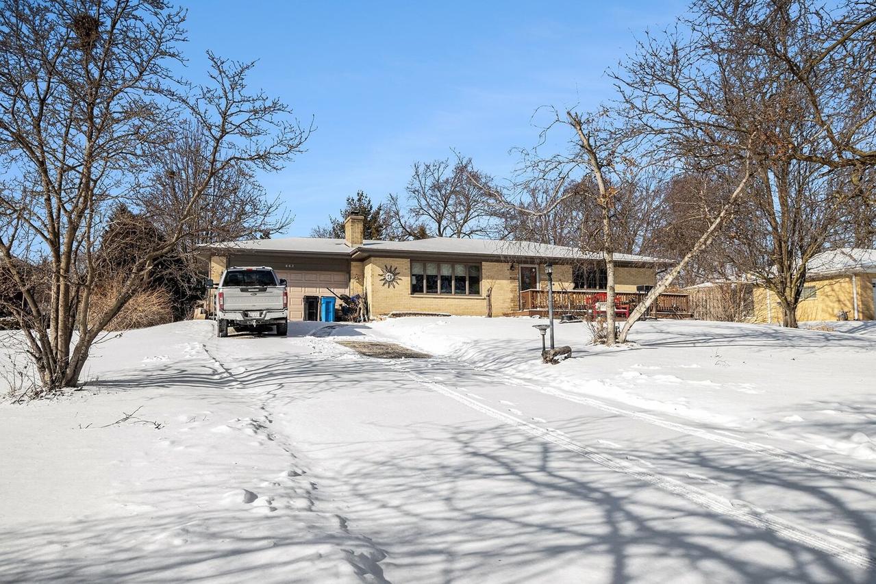 3N662 Elizabeth St., Addison, IL 60101