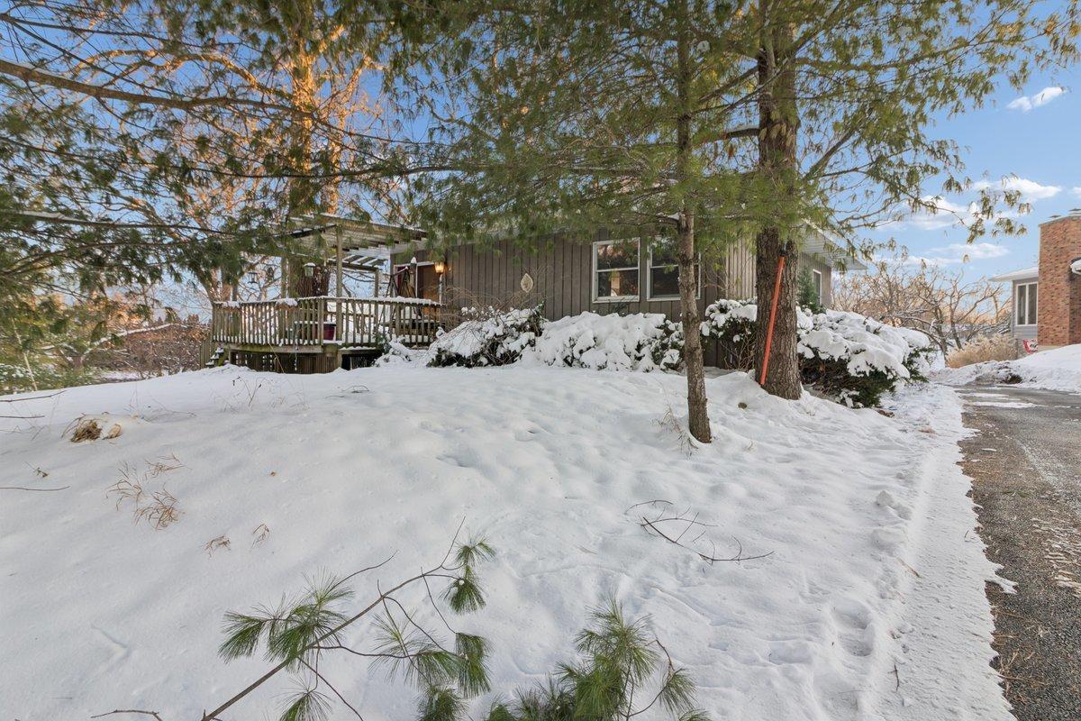 368 Holiday Dr., Lake Holiday, IL 60552