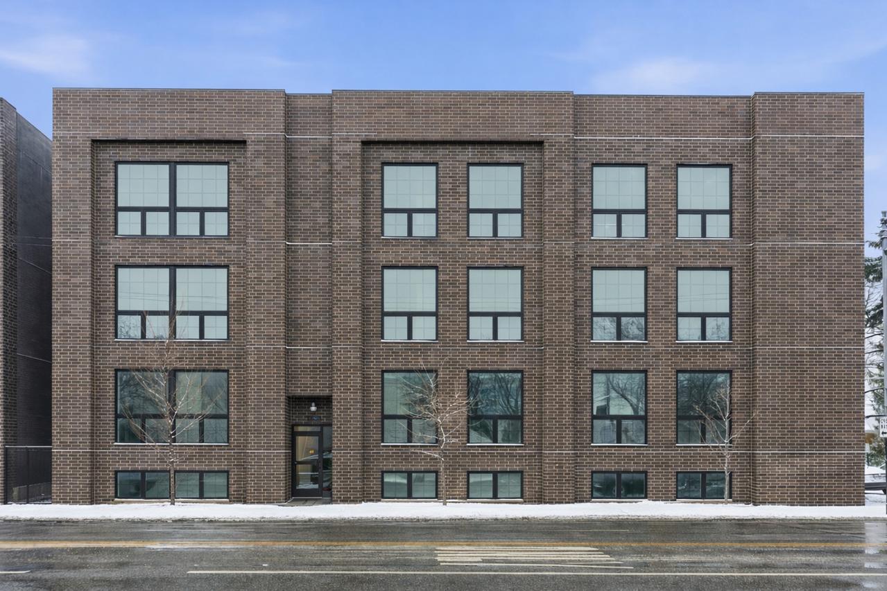 5830 N Lincoln Ave. #1S, Chicago, IL 60659