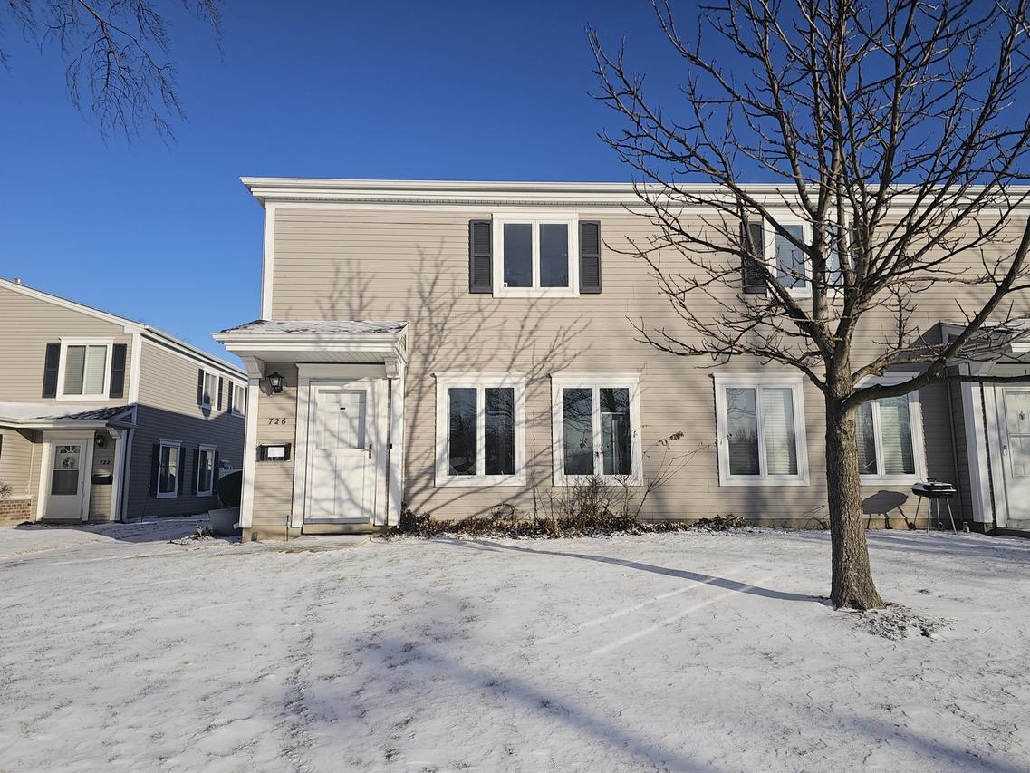 726 E Old Willow Rd. #104C, Prospect Heights, IL 60070