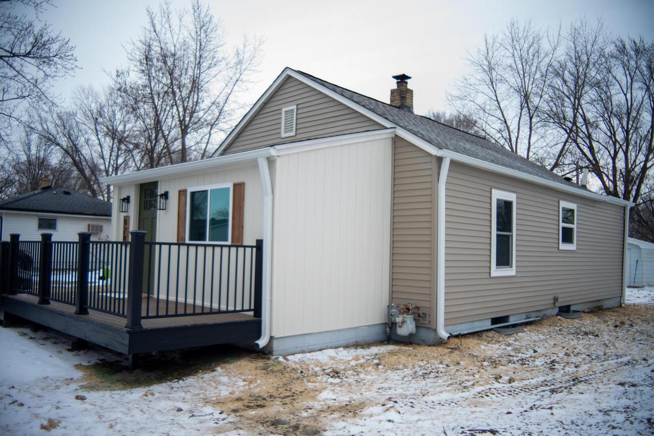 929 Kingsley Dr., Machesney Park, IL 61115