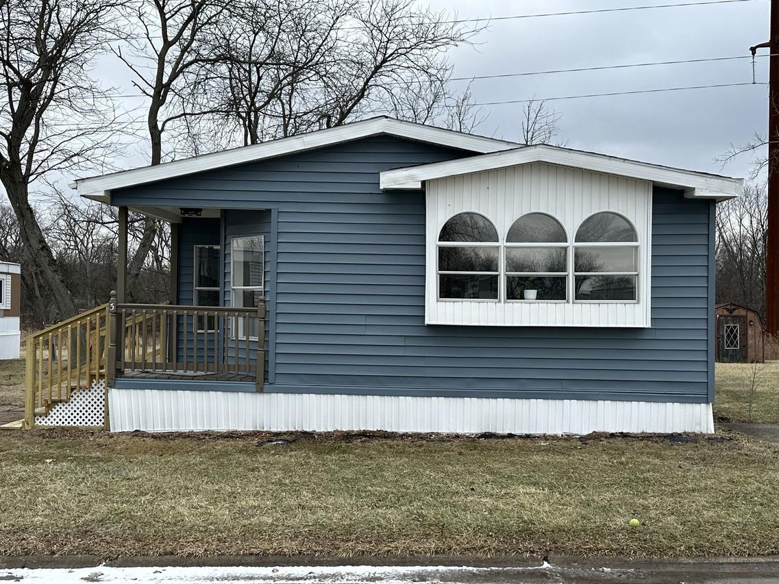 2464 E 29th Rd. #3, Seneca, IL 61360