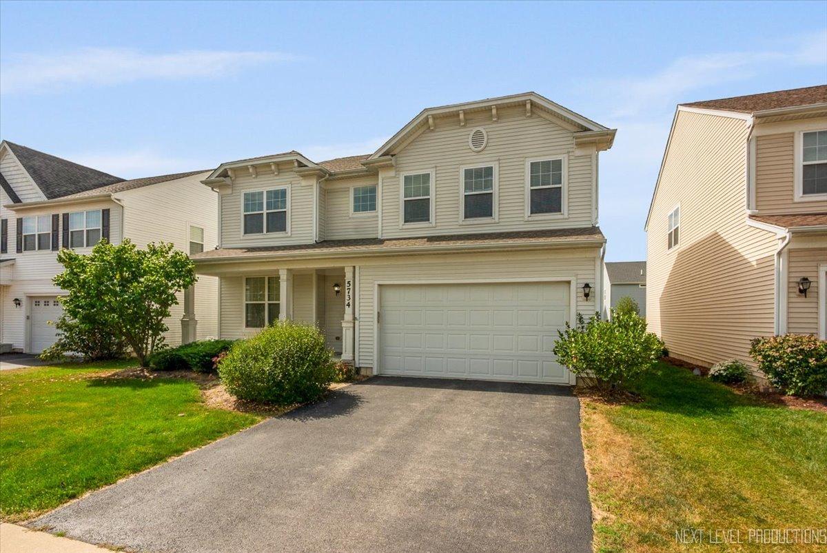 5734 Oak Ridge Way, Lisle, IL 60532