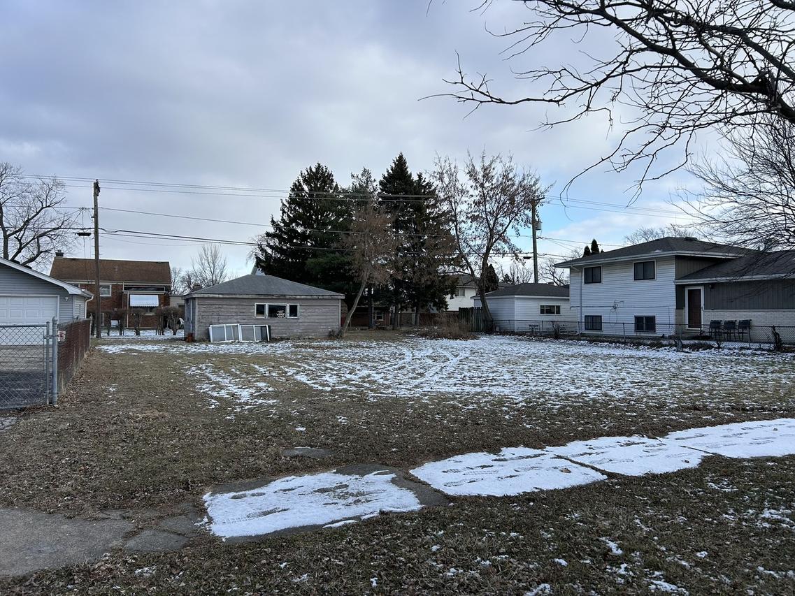 4223 Elm Ave., Lyons, IL 60534