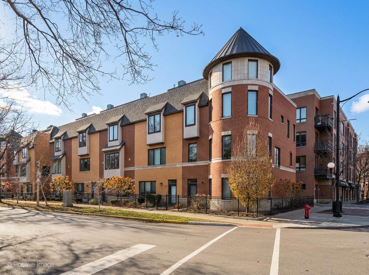 105 Home Ave., Oak Park, IL 60302