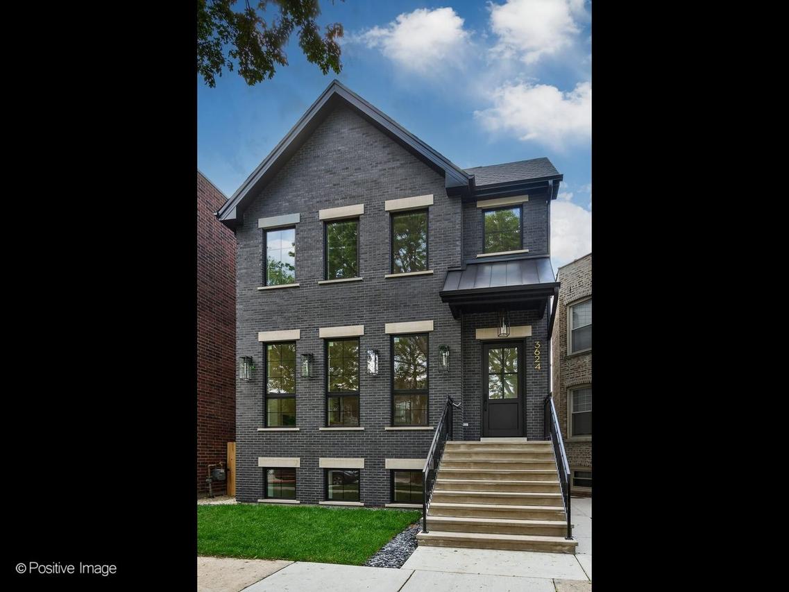 3624 N Leavitt St., Chicago, IL 60618