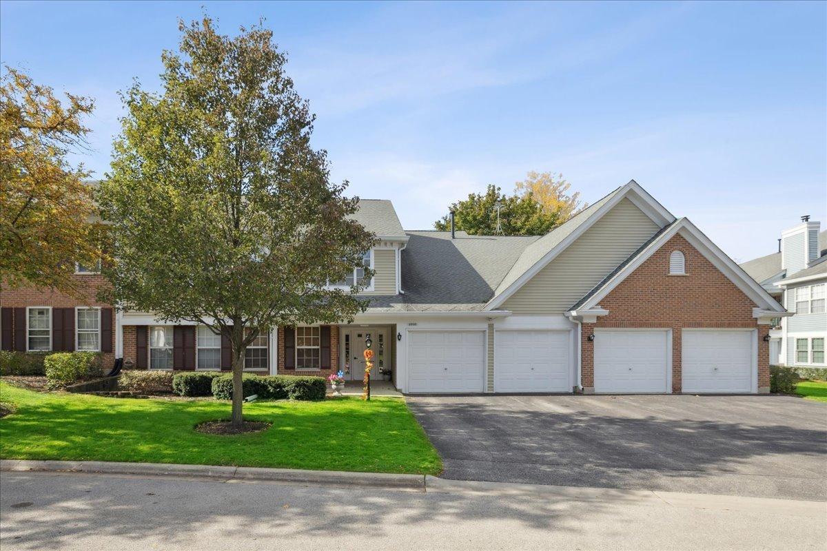 1010 Butternut Ln. #B, Mount Prospect, IL 60056