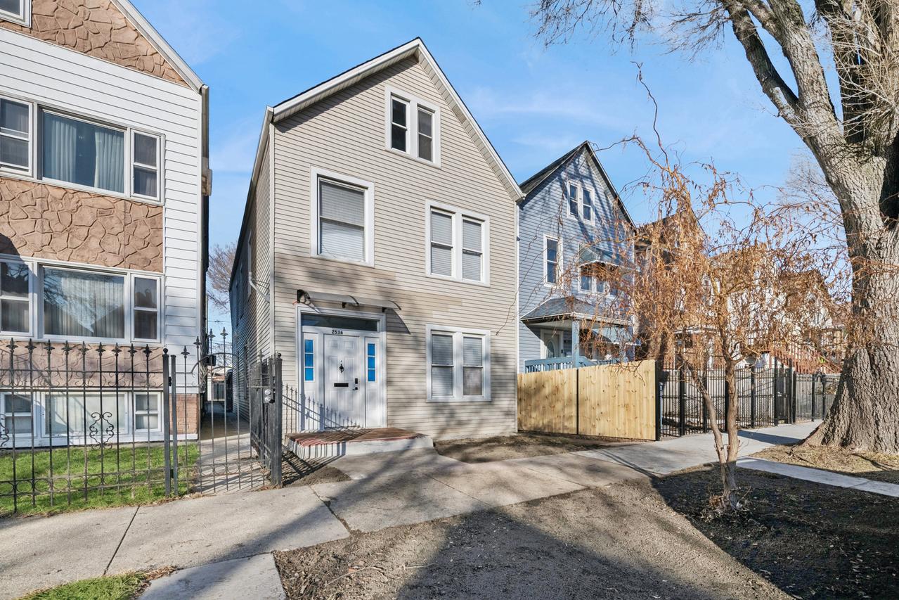 2536 W 46th St., Chicago, IL 60632