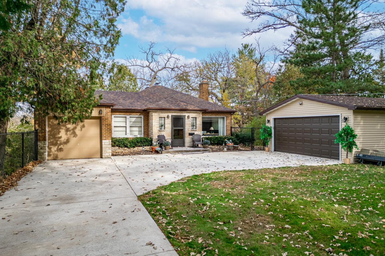 4215 Oaklane Rd., Rockford, IL 61109