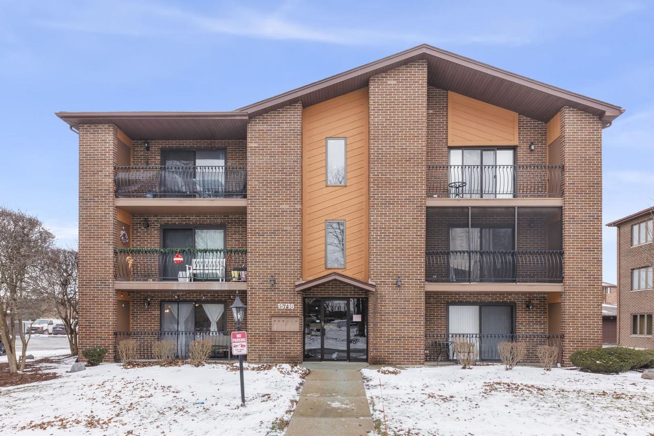 15718 Revere Ct. #B, Oak Forest, IL 60452