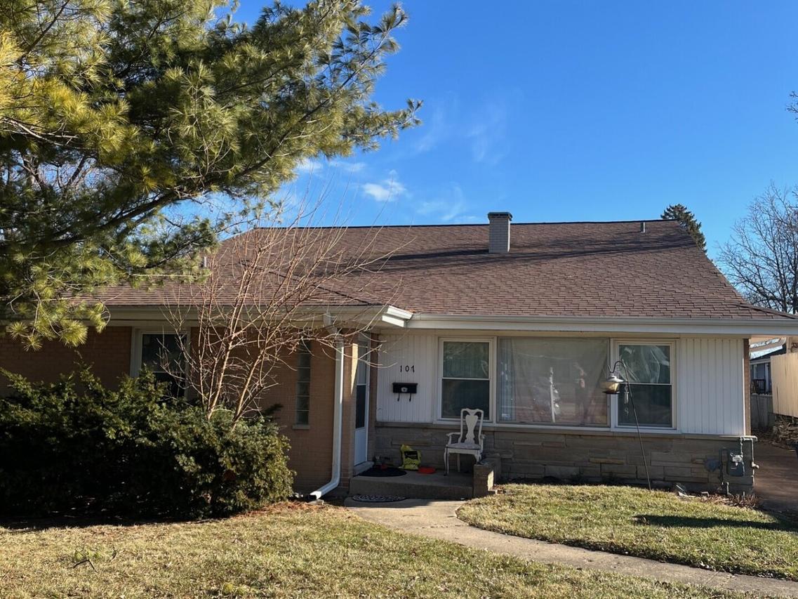 107 N Pierce Ave., Wheaton, IL 60187